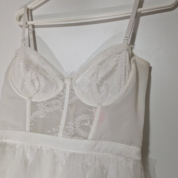 Klesis Miley Mini Lace Dress with Ruffle Overskirt White Size Large - Picture 4 of 8